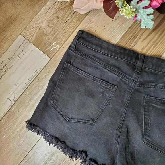 No Boundaries Raw Hem Cutoff Jean Shorts Distressed Black Size 15 Juniors - Picture 12 of 12